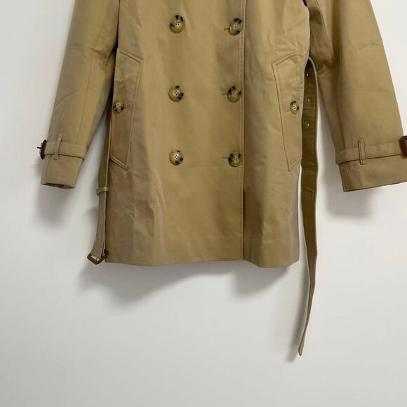 Streamlined trench with back slit and waist belt - Picture 6 of 14